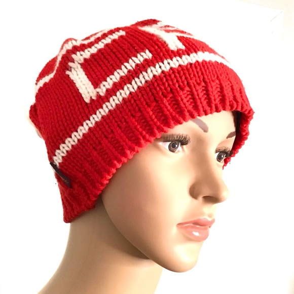 Canada Red and White Knit Winter Hat Unisex - Picture 3 of 8